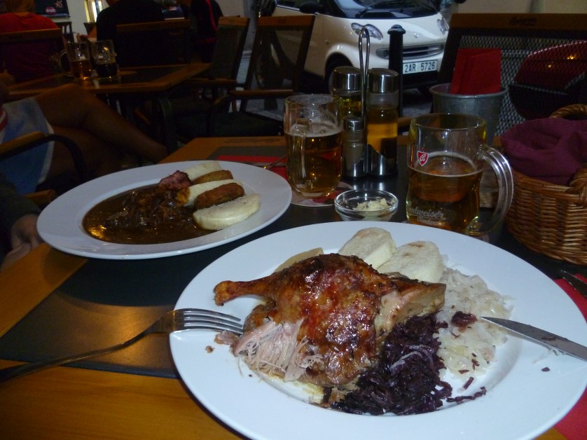 Ente, Blaukraut, Serviettenknoedel, Prag