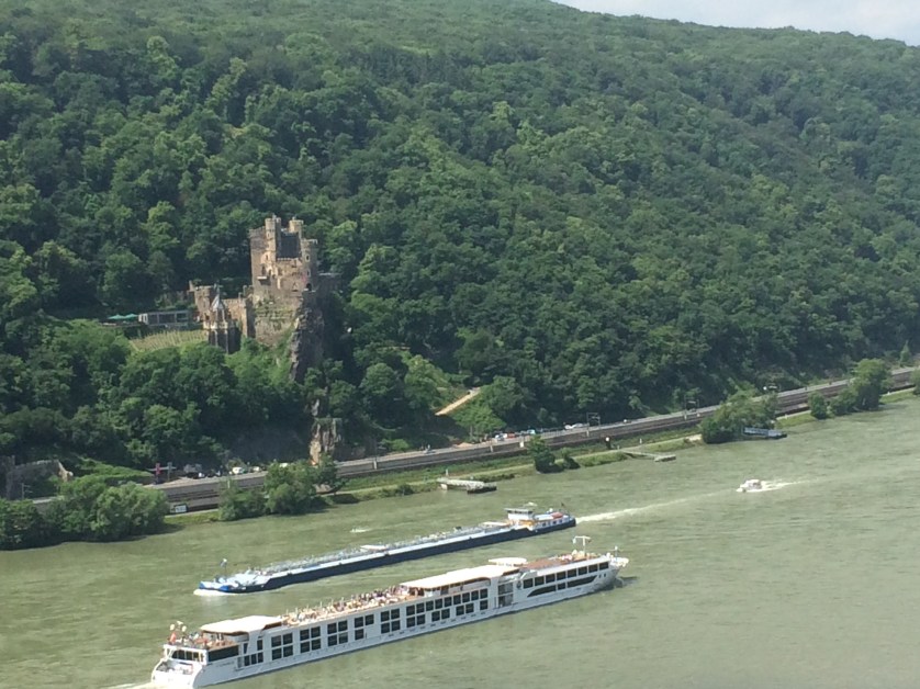 Burg im Mittelrheintal Burg Mittelrheintal