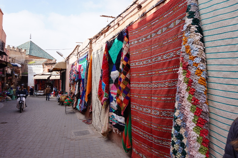 Marrakesch, Straße, Teppiche